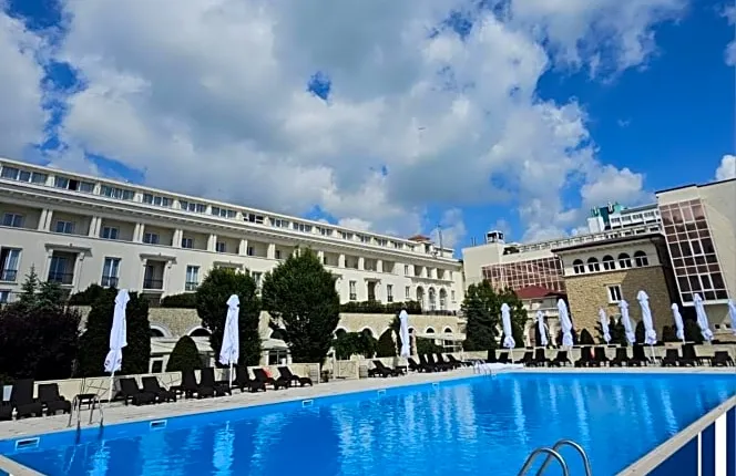 Iaki Conference & Spa Hotel