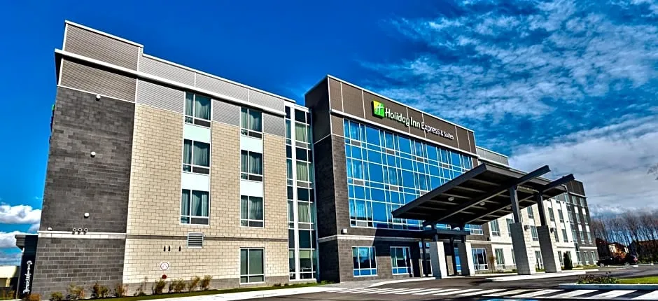 Holiday Inn Express & Suites Vaudreuil-Dorion