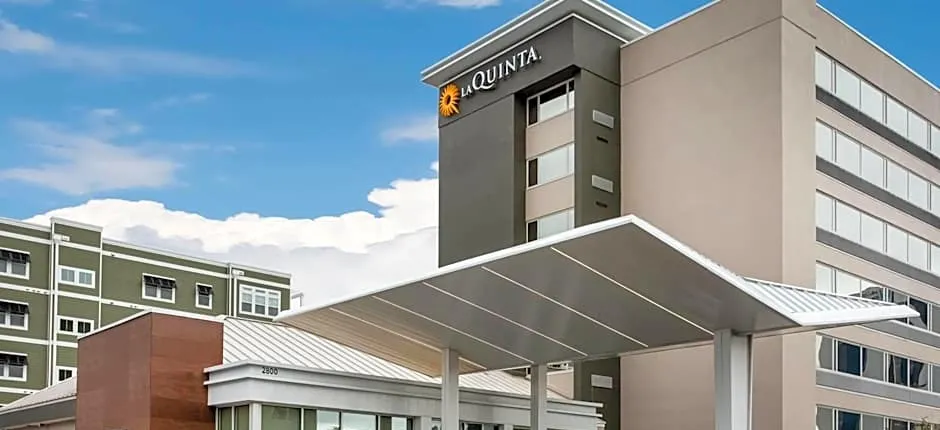 La Quinta Inn & Suites by Wyndham Virginia Beach