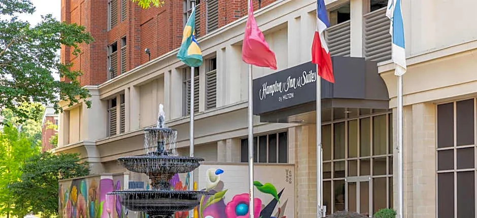 Hampton Inn & Suites Roanoke Downtown