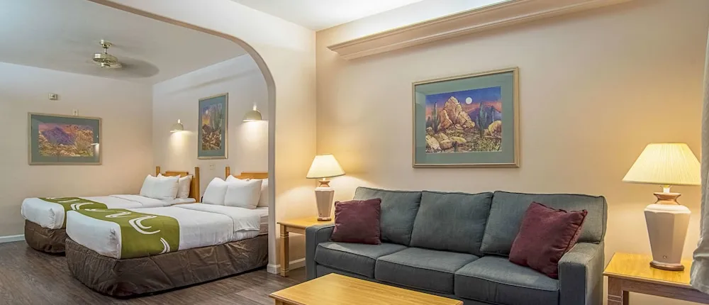 Quality Inn & Suites Phoenix NW - Sun City