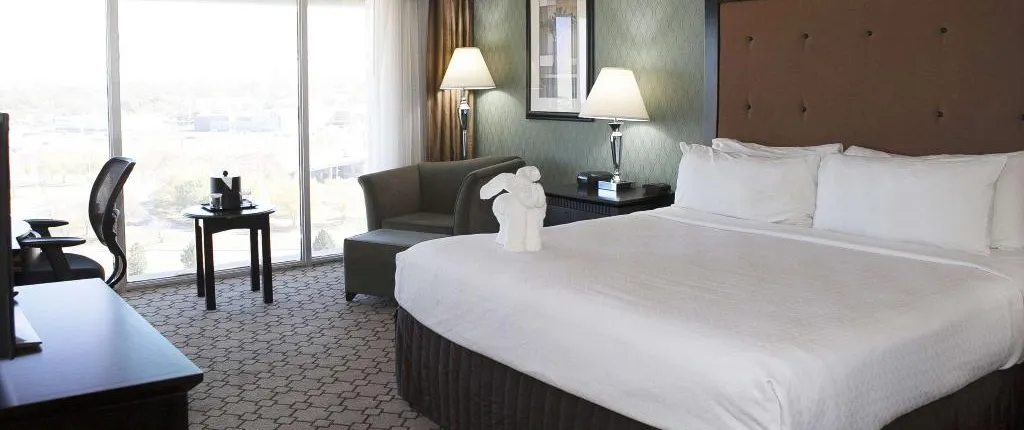 WYNDHAM OKLAHOMA CITY (EX- CROWNE PLAZA)