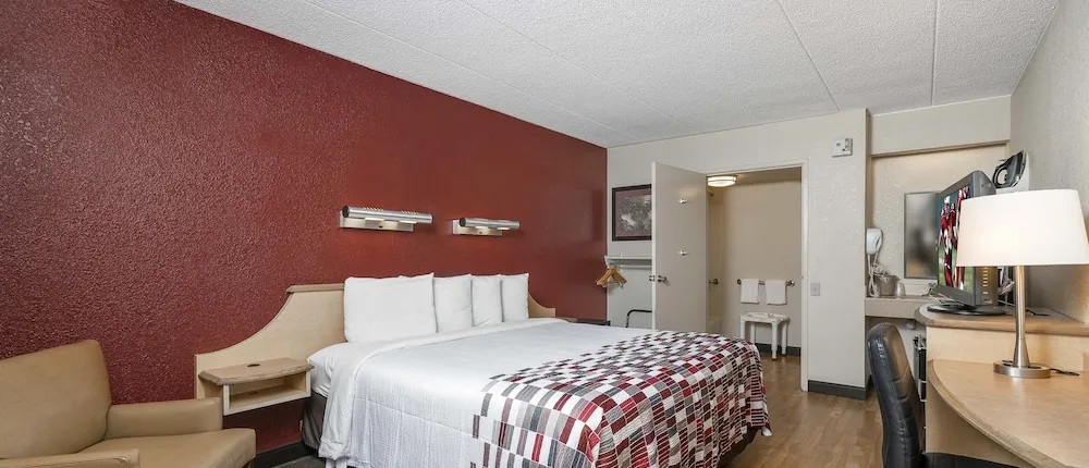 Red Roof Inn Tampa Fairgrounds – Casino