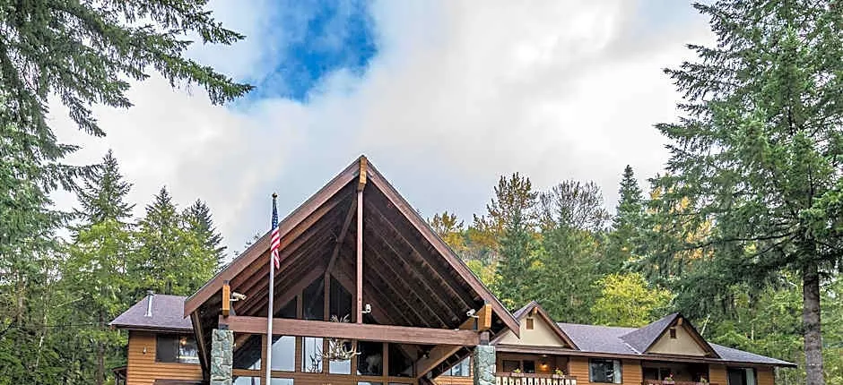 Nisqually Lodge