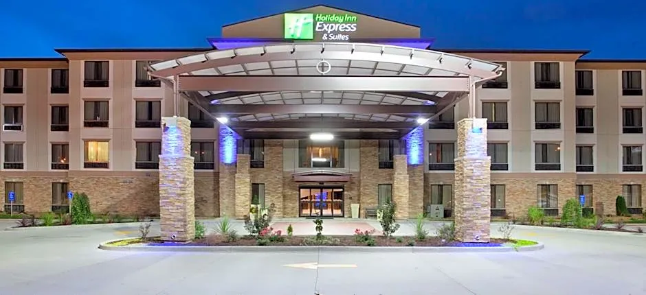 Holiday Inn Express & Suites St Louis Airport by IHG