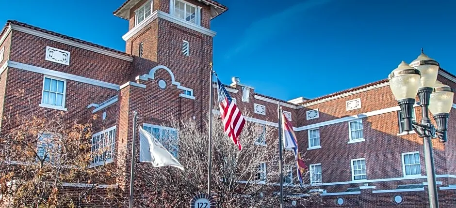 Hassayampa Inn