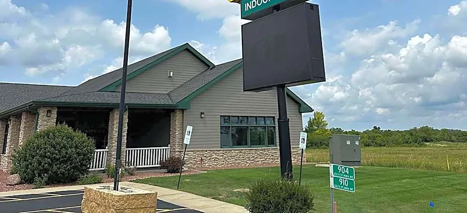 Super 8 by Wyndham Sturtevant Racine