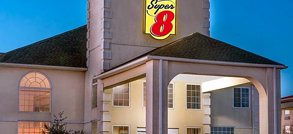 Super 8 by Wyndham Harrisburg Hershey North