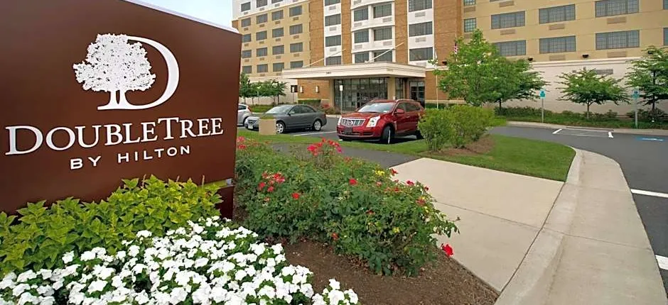 DoubleTree By Hilton Hotel Dulles Airport-Sterling