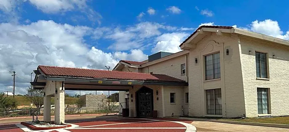 Baymont by Wyndham Nacogdoches Near University