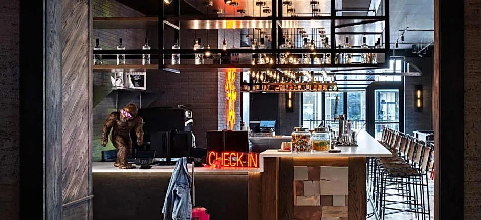 Moxy Springfield Downtown