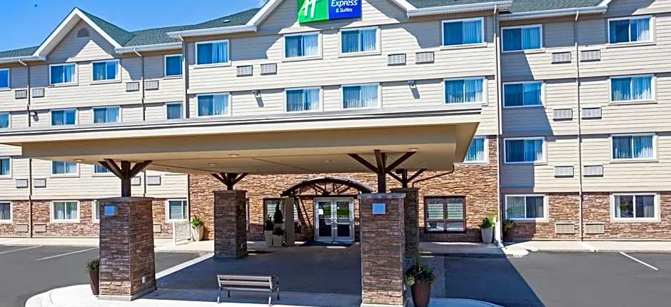 HOLIDAY INN EXPRESS & SUITES FREDERICTON By IHG
