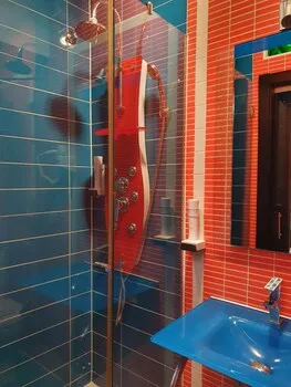 Jo Inn Madrid, Madrid