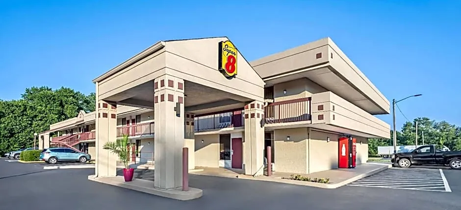 Super 8 by Wyndham Commerce