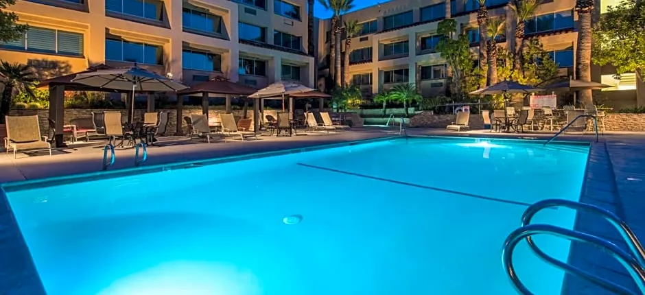 Grand Vista Hotel Simi Valley