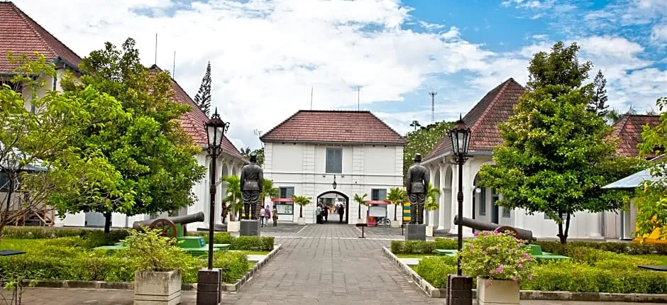 The Grand Cabin Hotel