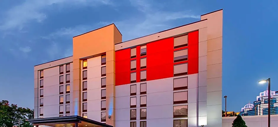 Holiday Inn Express & Suites Atlanta Perimeter Mall Hotel By IHG