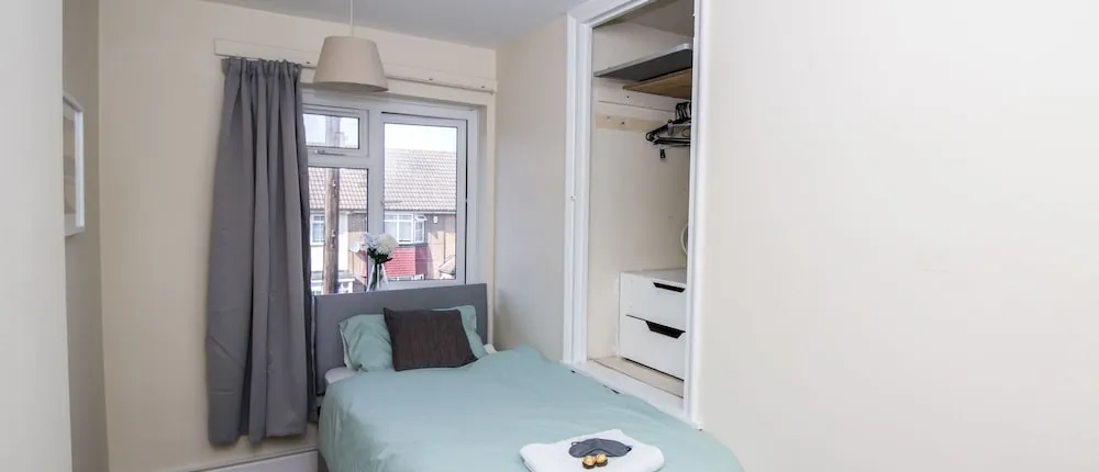 Elegant Rooms in a Quiet Location