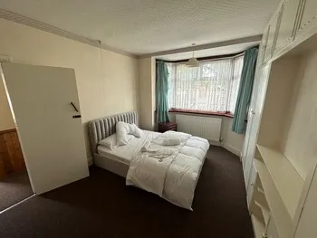 Birmingham Blissful Retreat With 3 Bedrooms, Birmingham