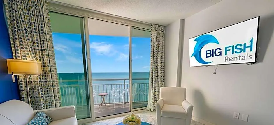 Amazing Beachfront Condo with Nice Hot tub & Pools