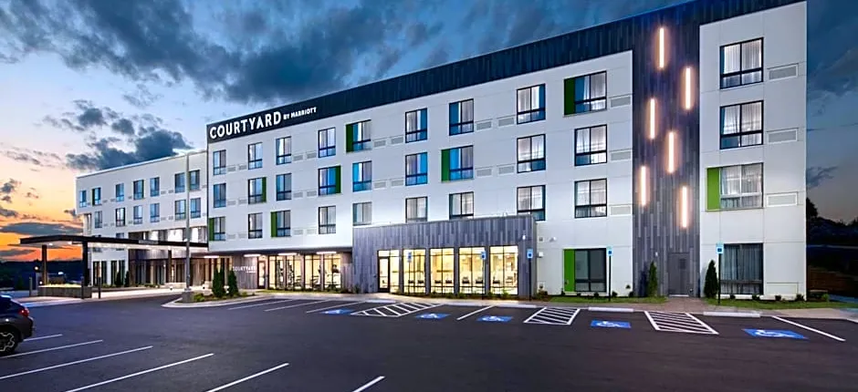 Courtyard by Marriott Russellville