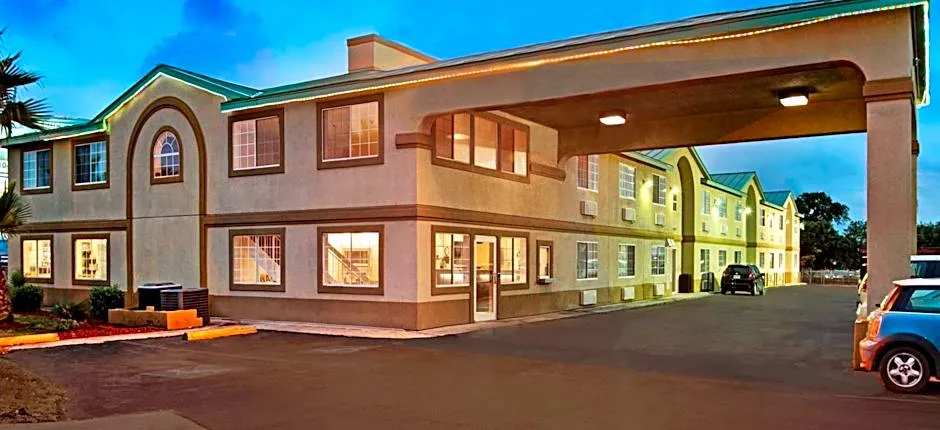 Days Inn by Wyndham San Antonio Airport