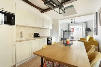 Charming Apartment Center of Paris With Terrace, Paris