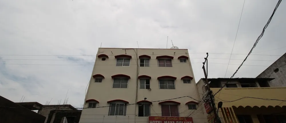 Hotel Maya Deluxe