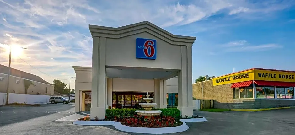 Motel 6-Jacksonville, NC
