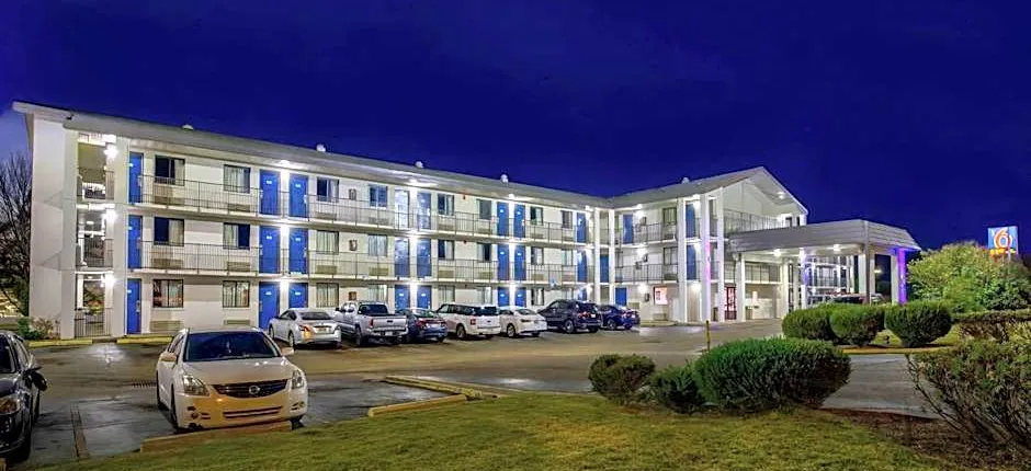 Motel 6-Jackson, MS