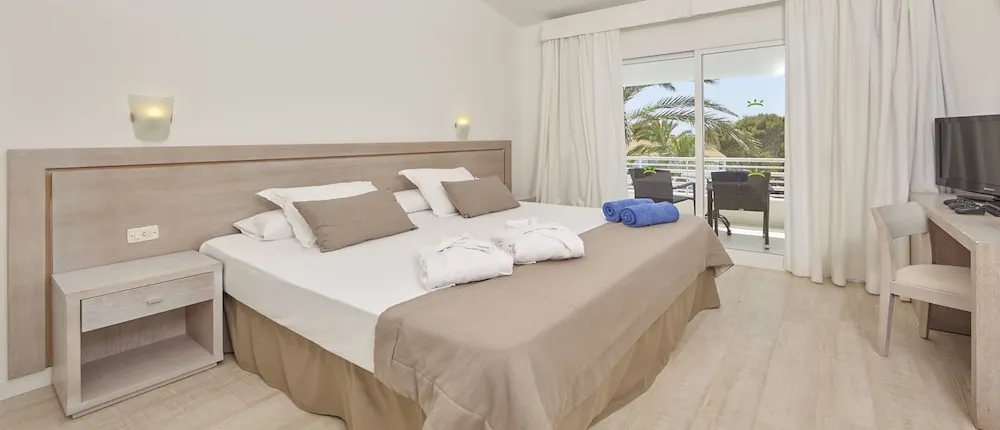 Prinsotel La Caleta Hotel
