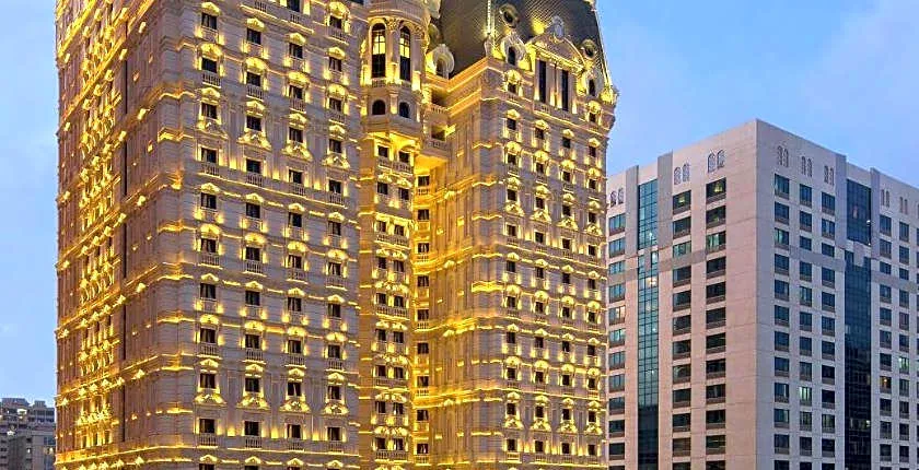 Royal Rose Hotel Abu Dhabi, Curio Collection by Hilton