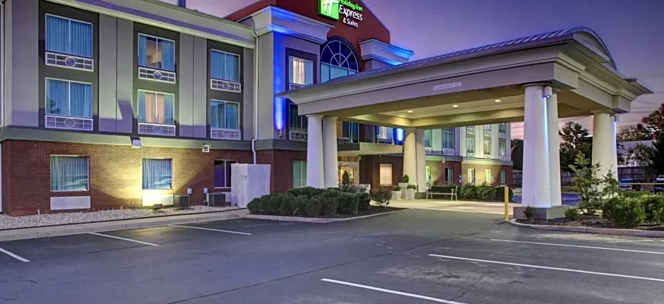 Holiday Inn Express Hotel & Suites Emporia by IHG