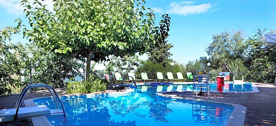 Dafnoudi Hotel Apartments