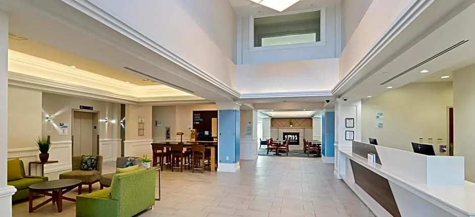 Holiday Inn Express Hauppauge-Long Island By IHG