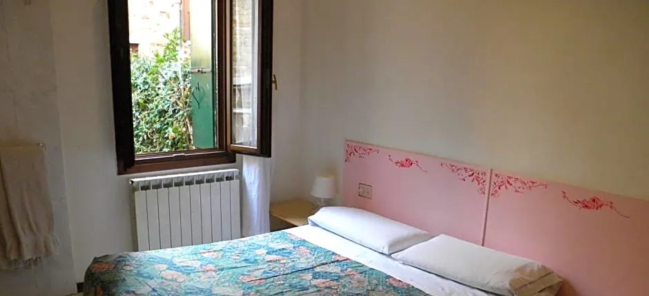 Hotel Adua