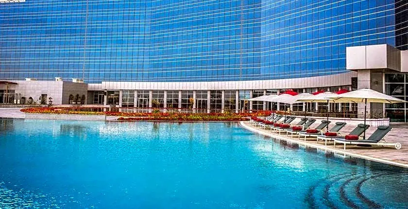 Art Rotana Amwaj Islands Hotel