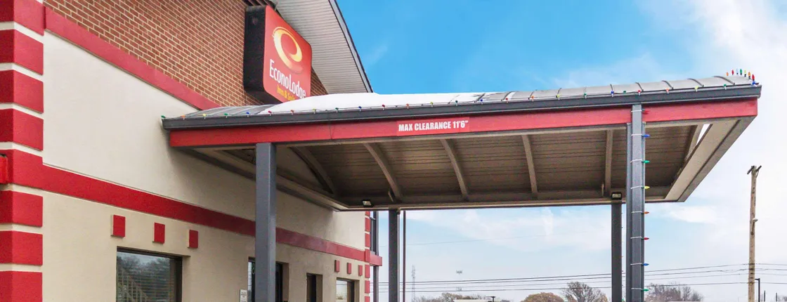Econo Lodge Inn & Suites I-35 at Shawnee Mission
