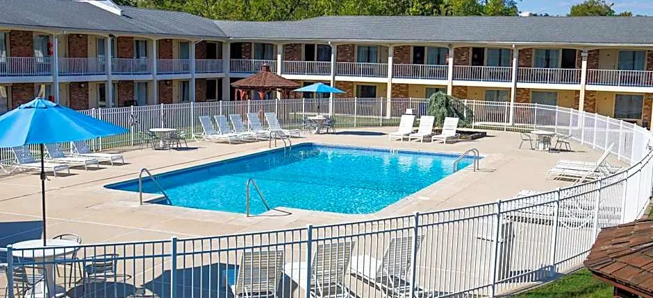 Crystal Inn Eatontown