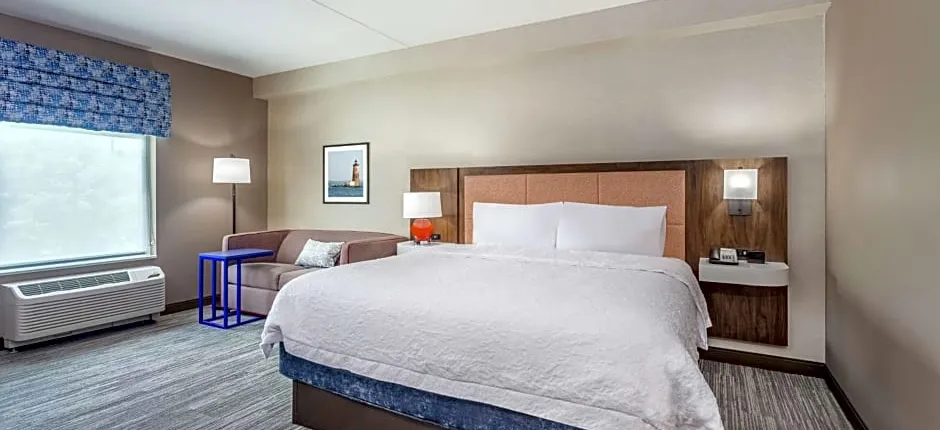 Hampton Inn By Hilton & Suites Kittery