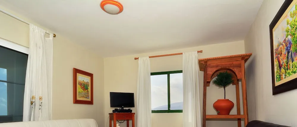 Cozy Apartment in Punta Mujeres With Terrace