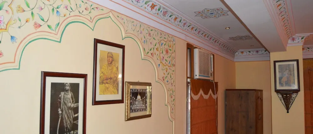 Hotel Gulab Garh