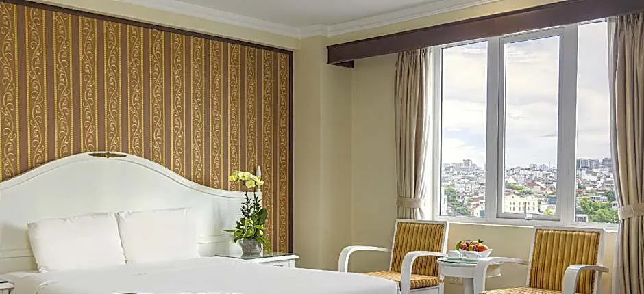 Chalcedony Hotel
