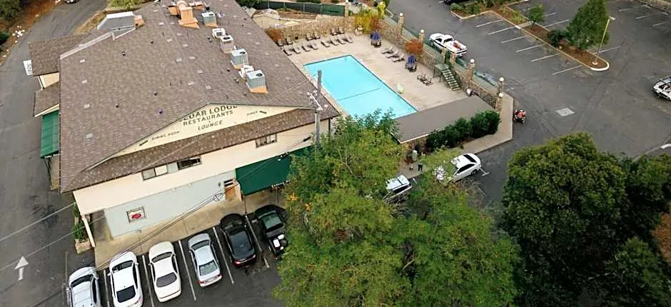 Cedar Lodge
