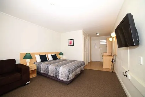 Country Gardens Motel