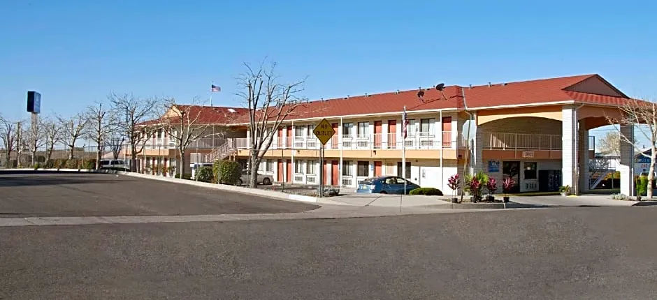 Travelodge by Wyndham Albuquerque East