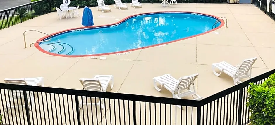 Motel 6-Savannah, GA - Midtown