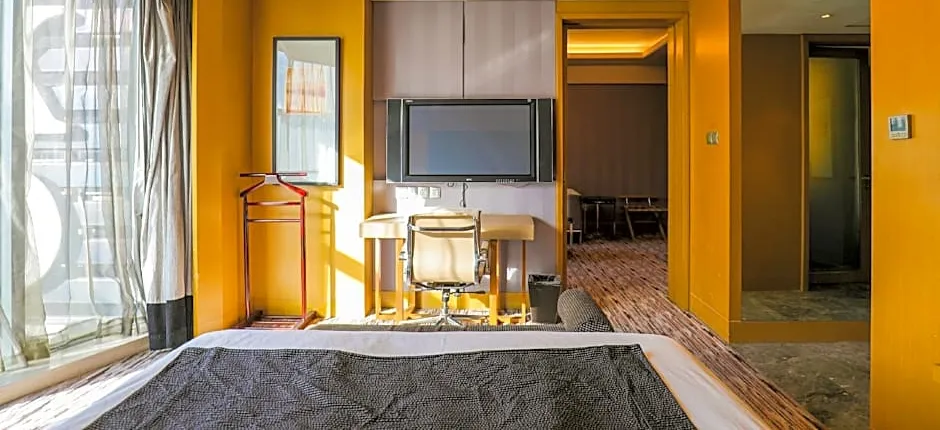 Beijing C.KONG International Hotel (Beijing Chaoyang High-speed Railway Station)