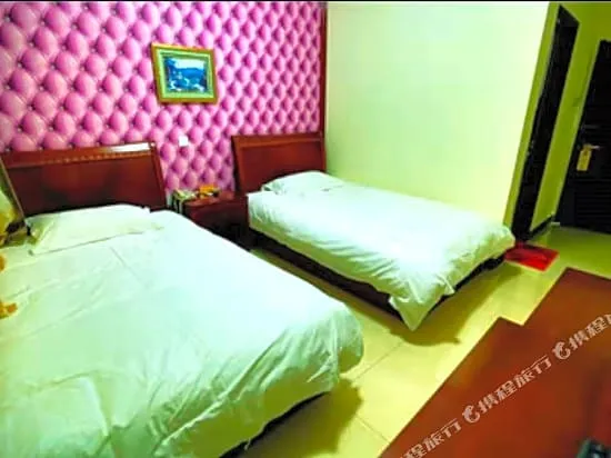 Super 8 Hotel (Tangshan Fengnan Wenhua Square)