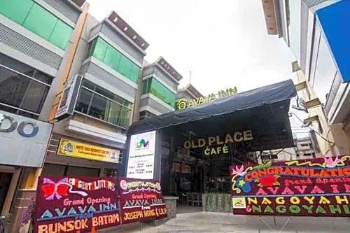 AVAVA INN